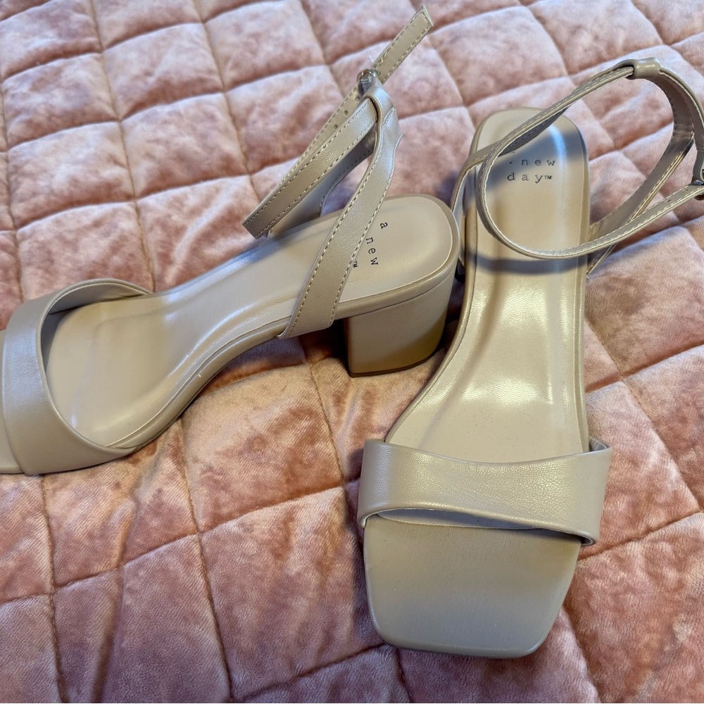 A New Day Women's Cream Block Heel Sandals (size 9)